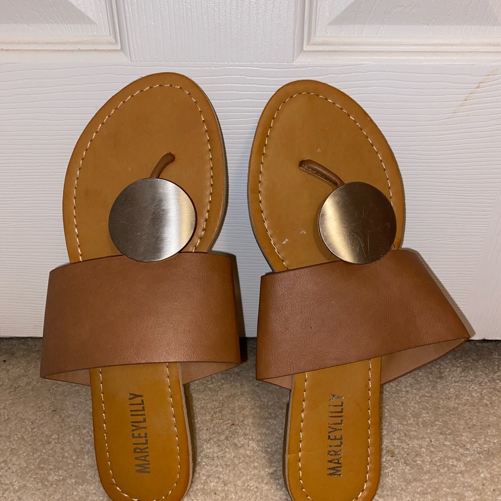 Elegant Brown and Gold Leather Sandals
